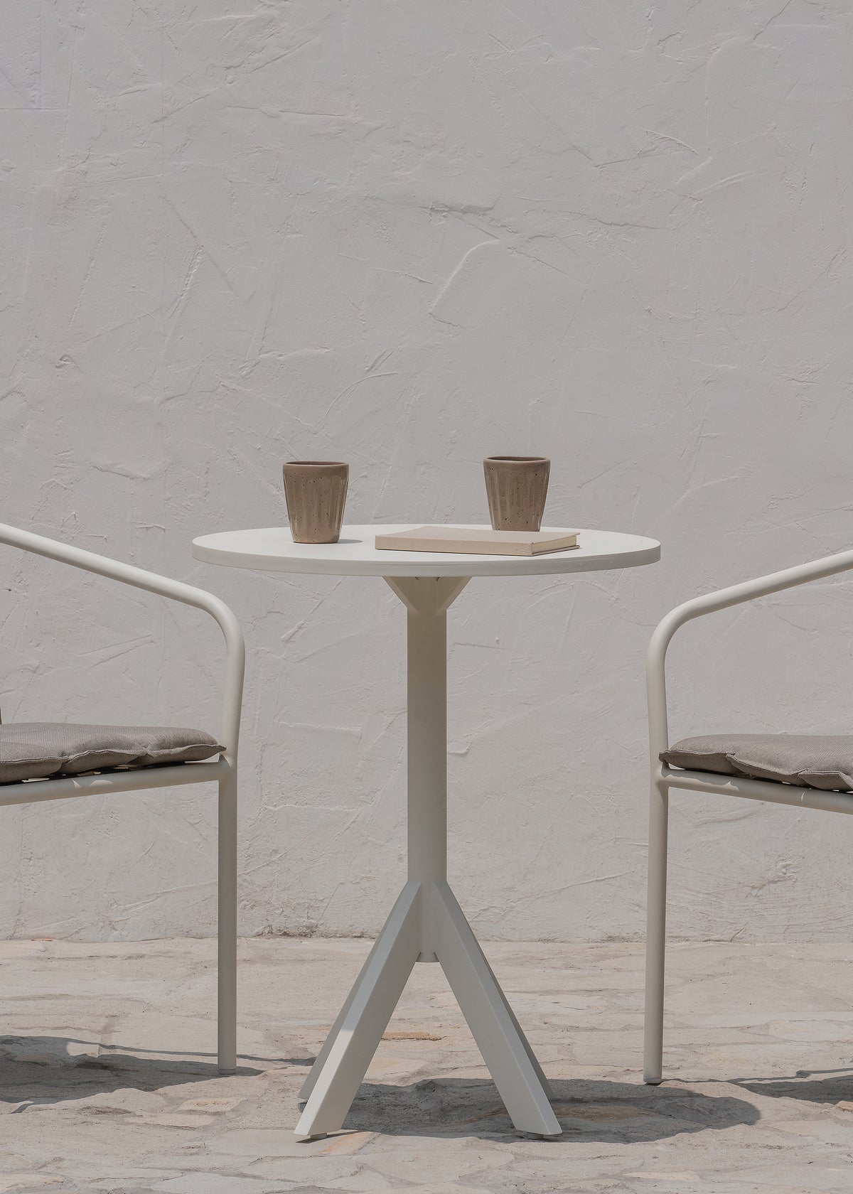 Porto Outdoor Table / Ecru
