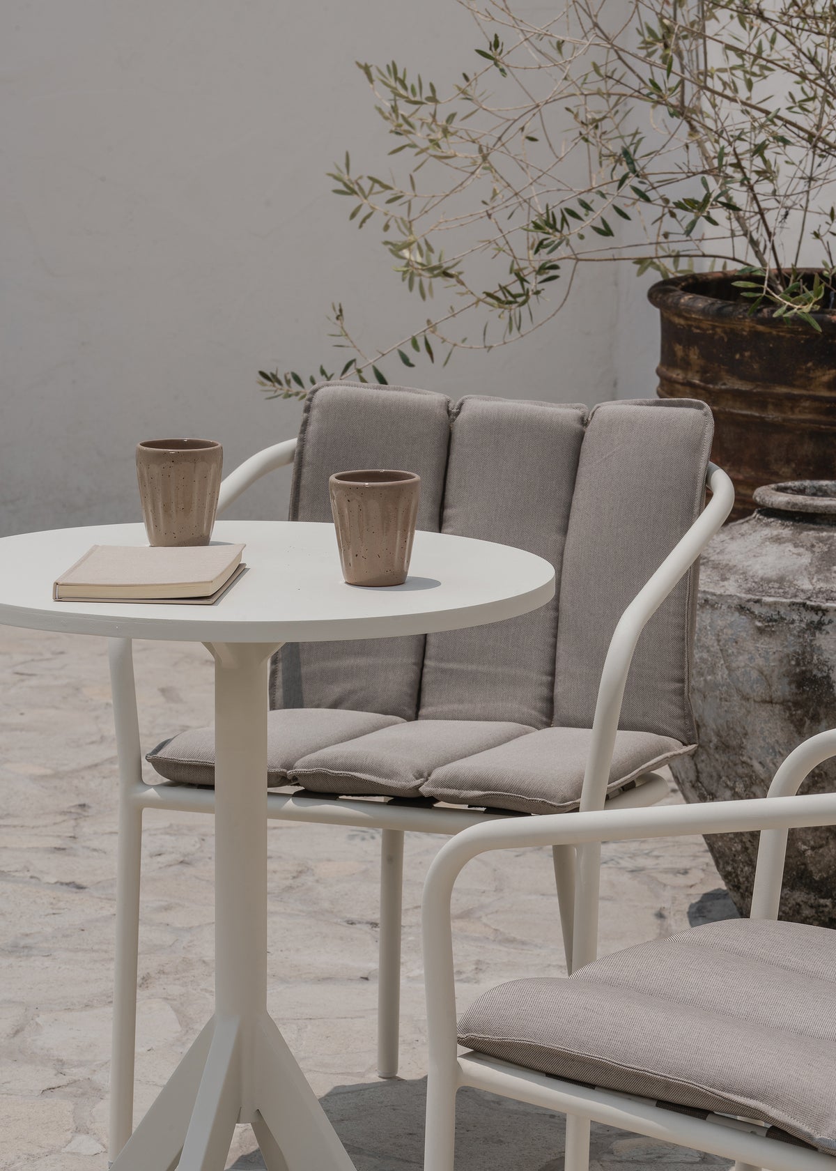 Porto Outdoor Table / Ecru