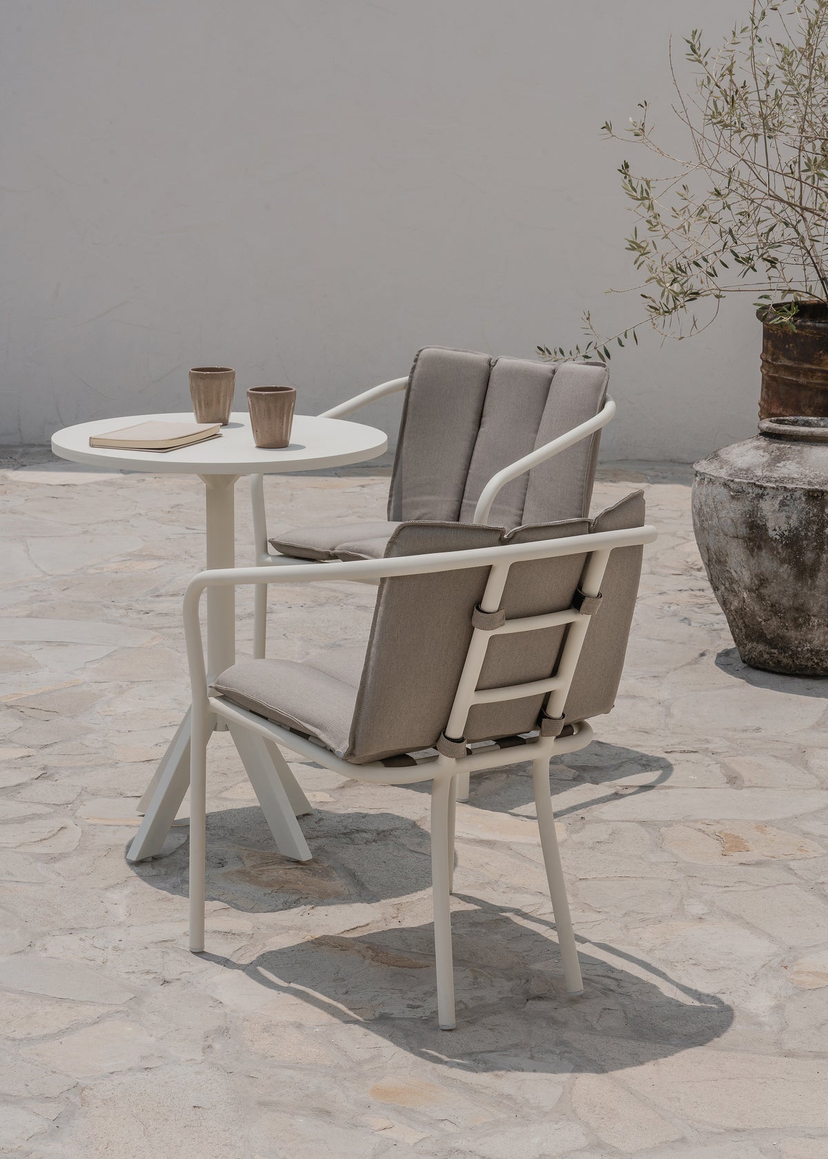 Porto Outdoor Table / Ecru