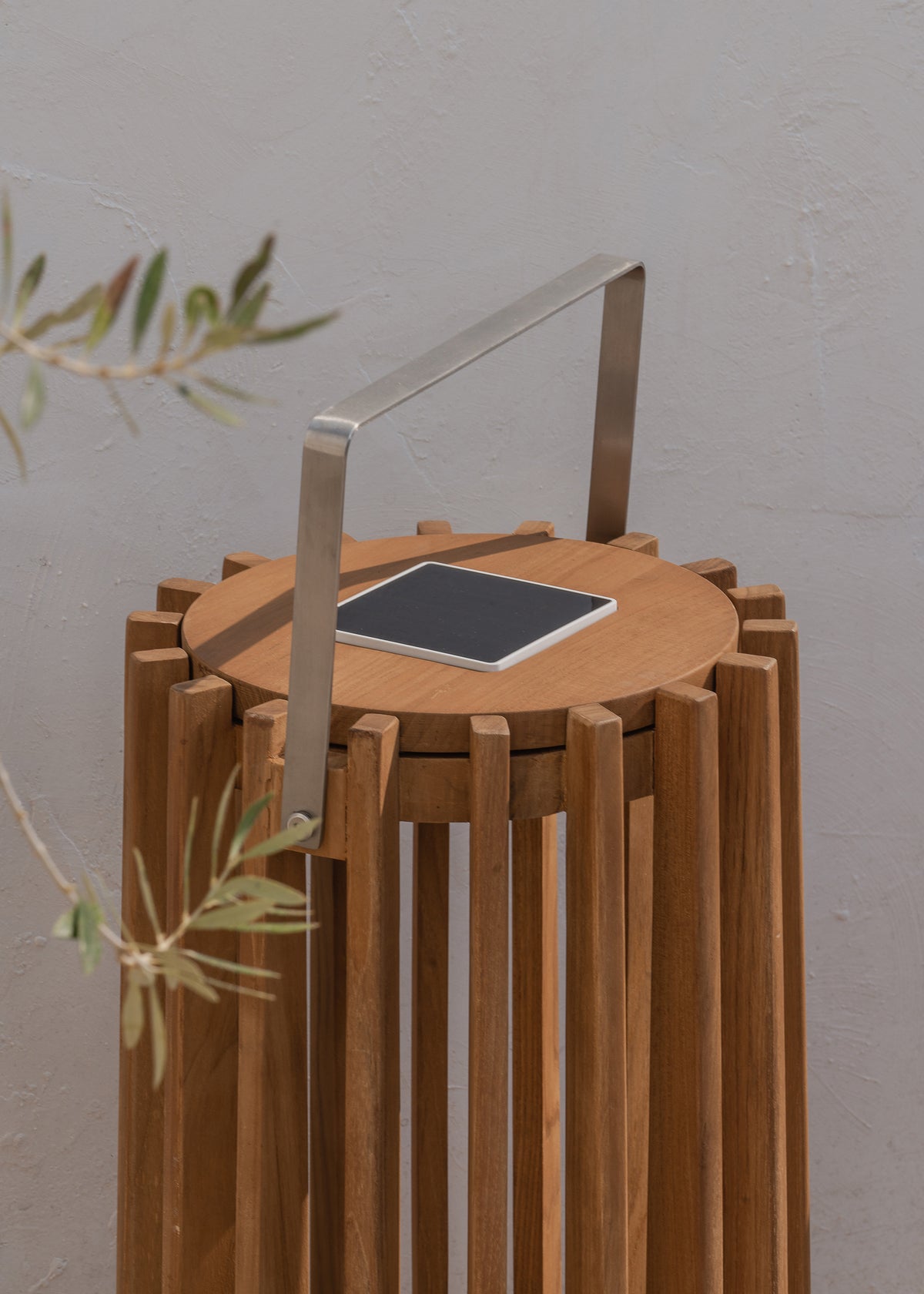Raya Outdoor Light