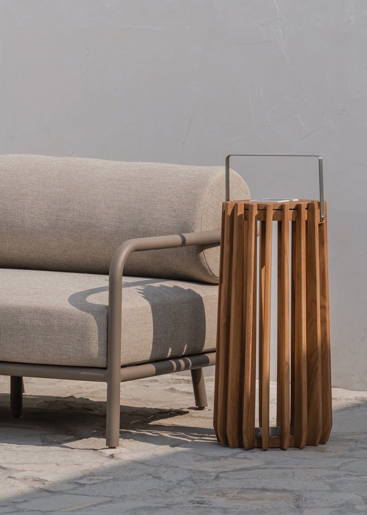 Raya Outdoor Light