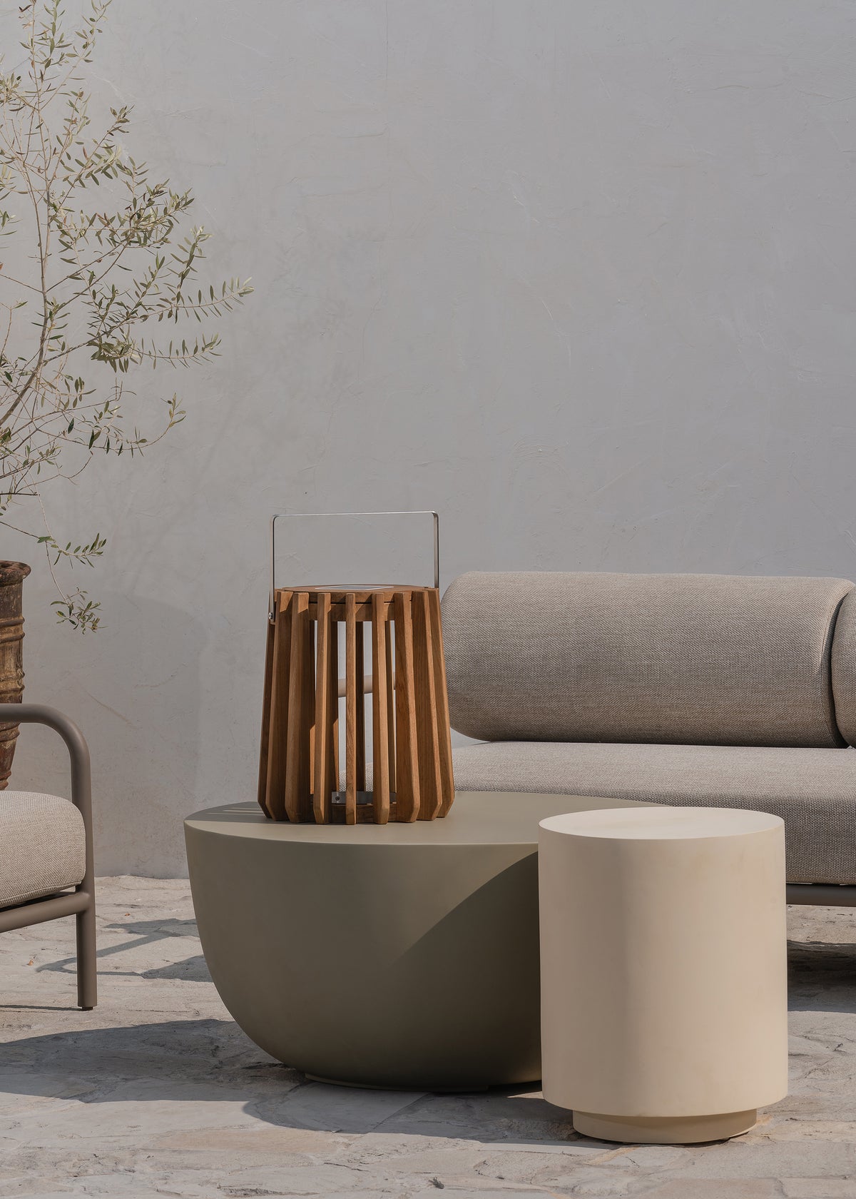 Raya Outdoor Light