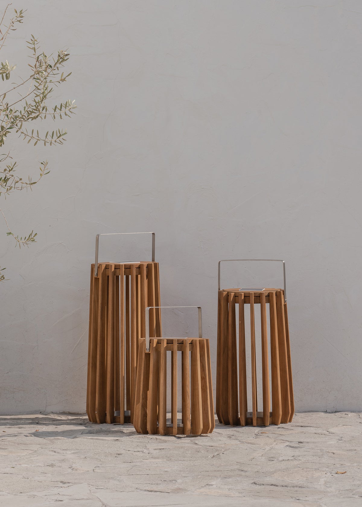 Raya Outdoor Light