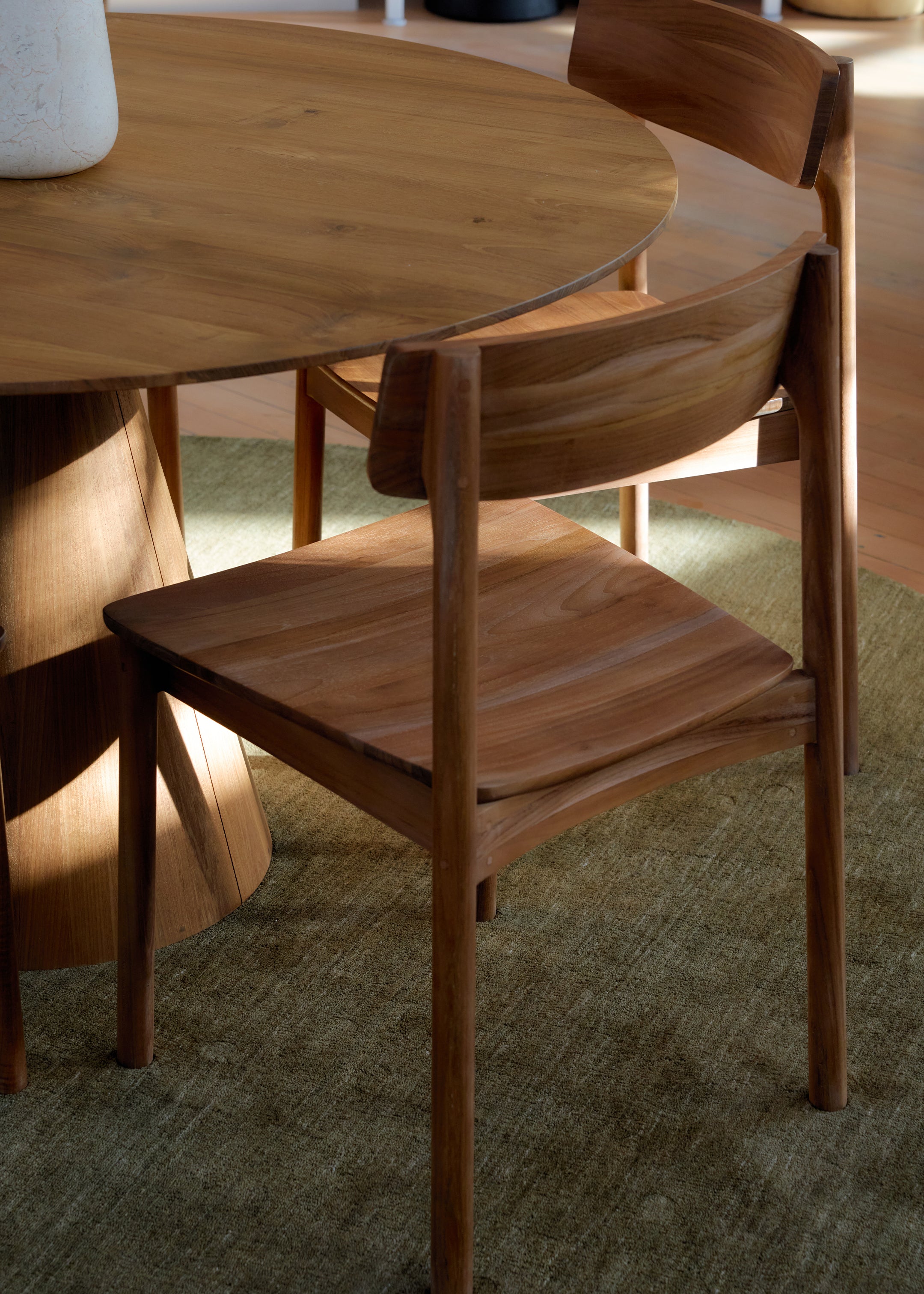 Riko Dining Chair / Dark Teak