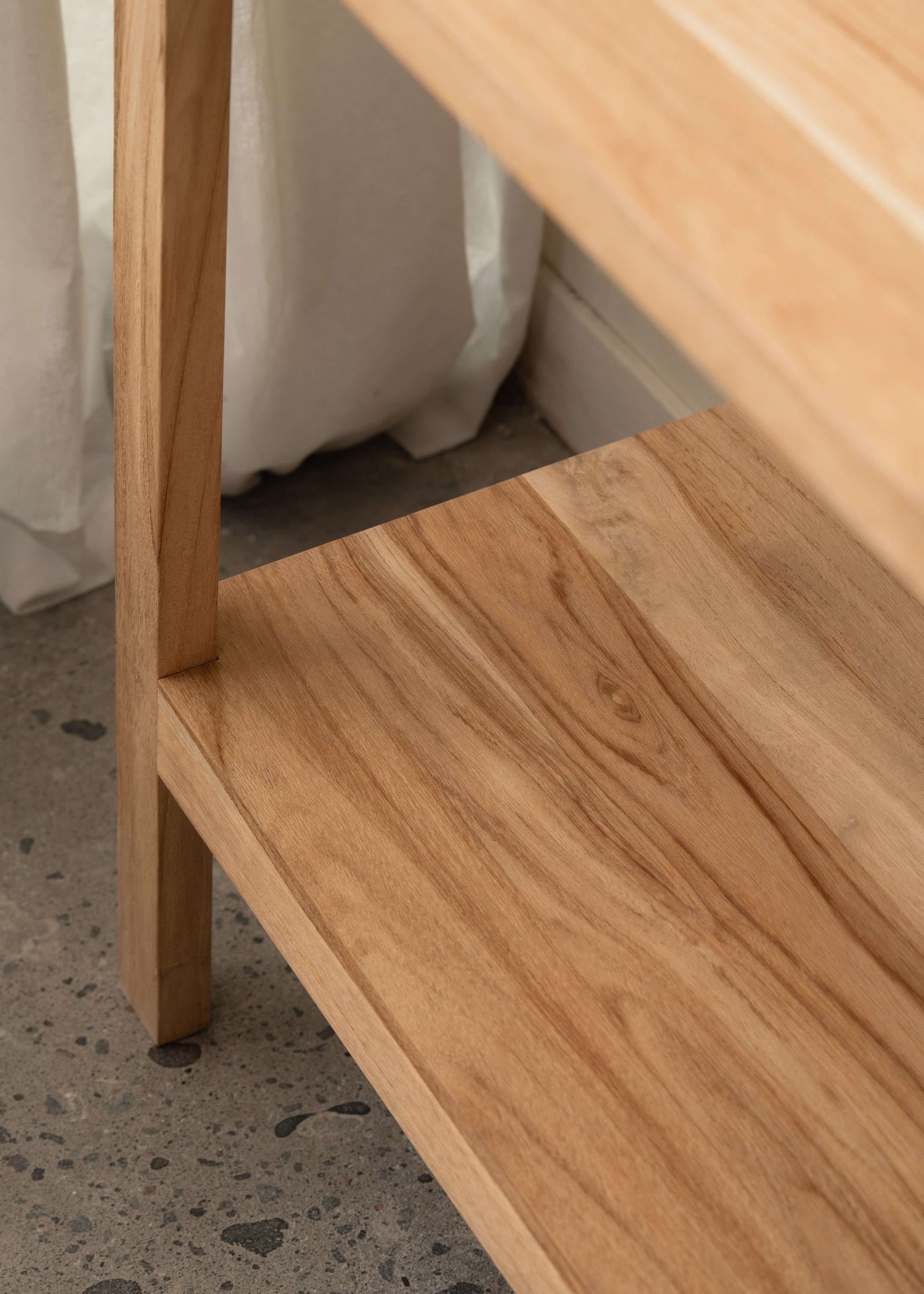 Sadie Console / Natural