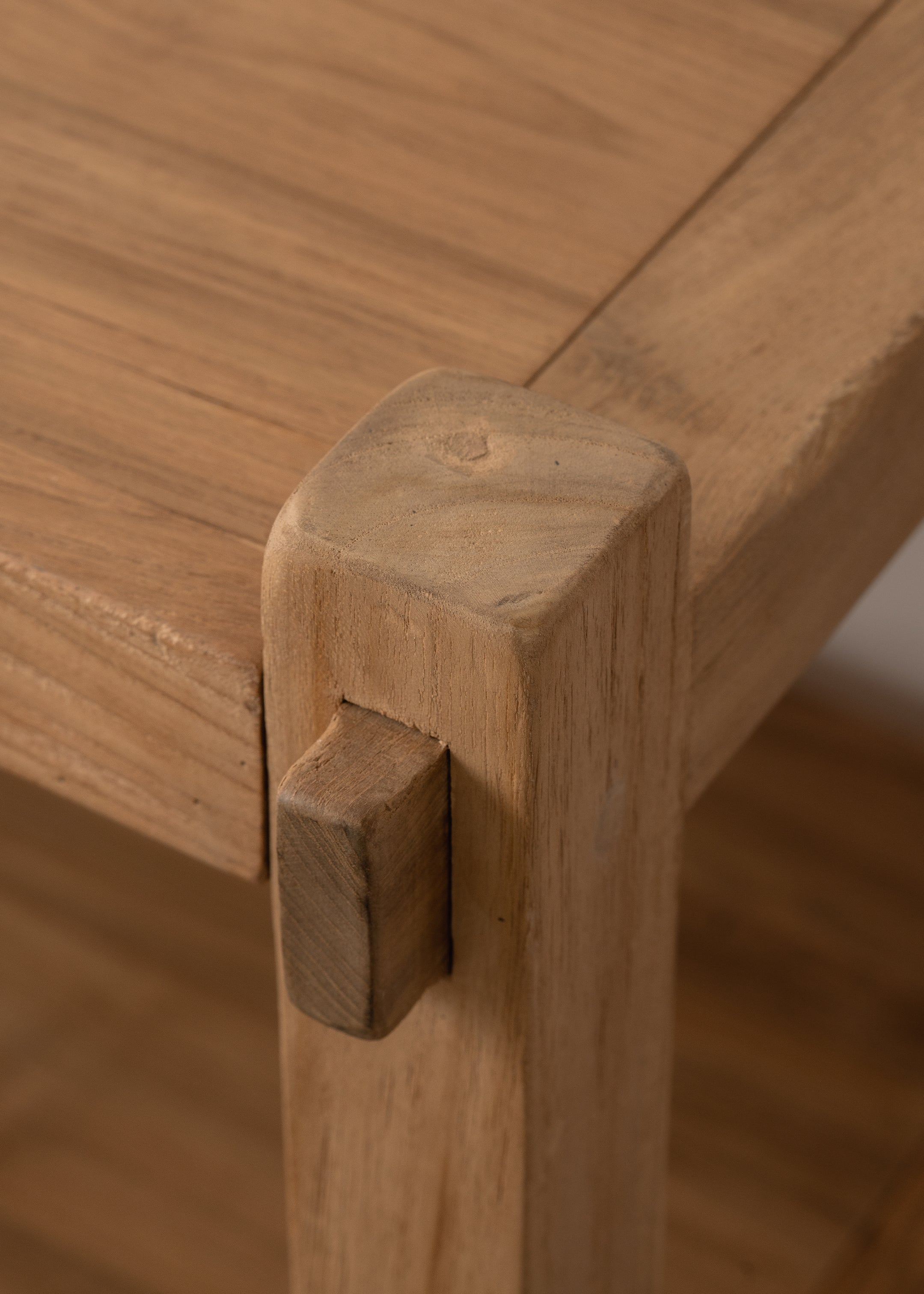 Talo High Bookshelf