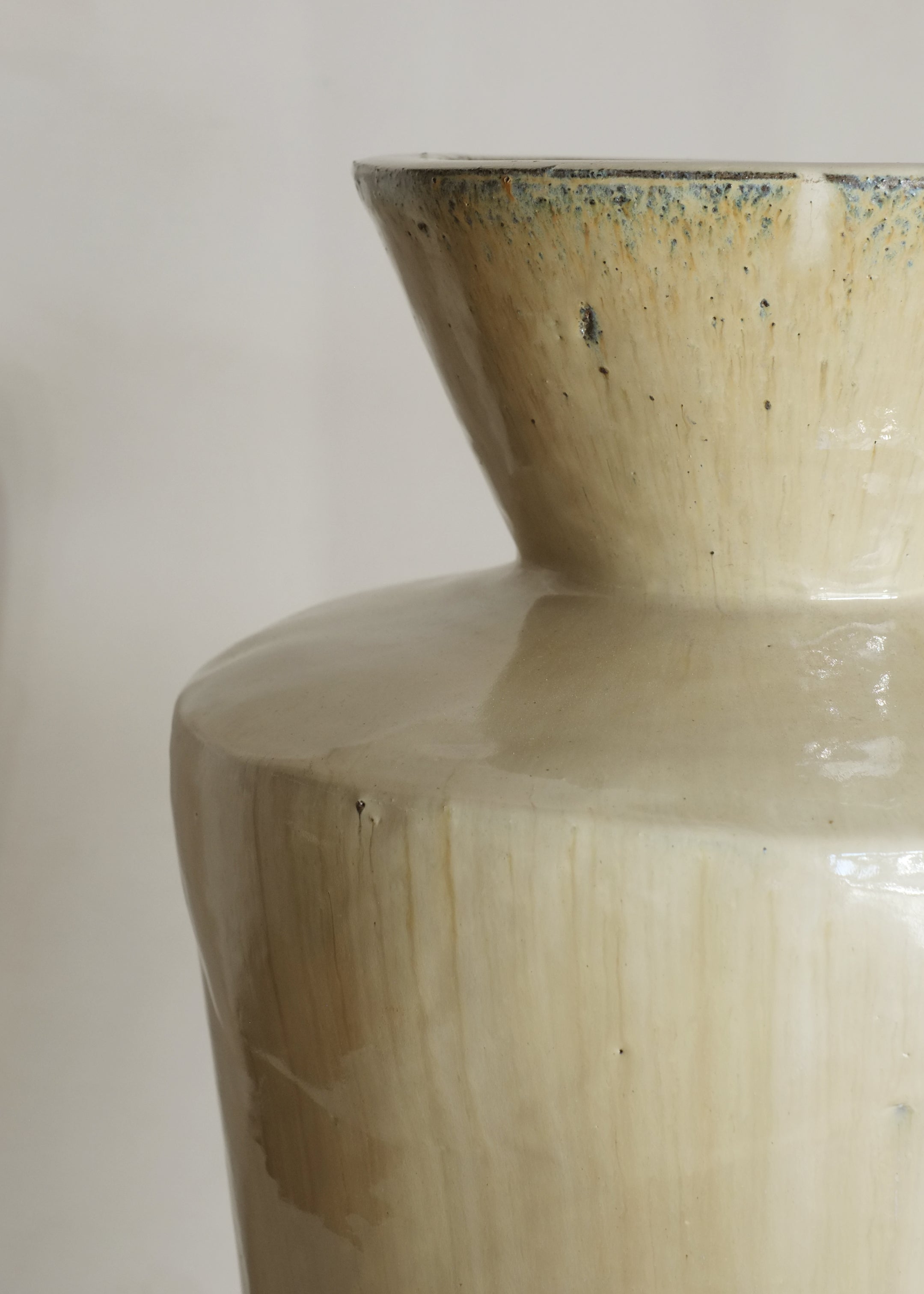 Tara Glazed Vase / Sand