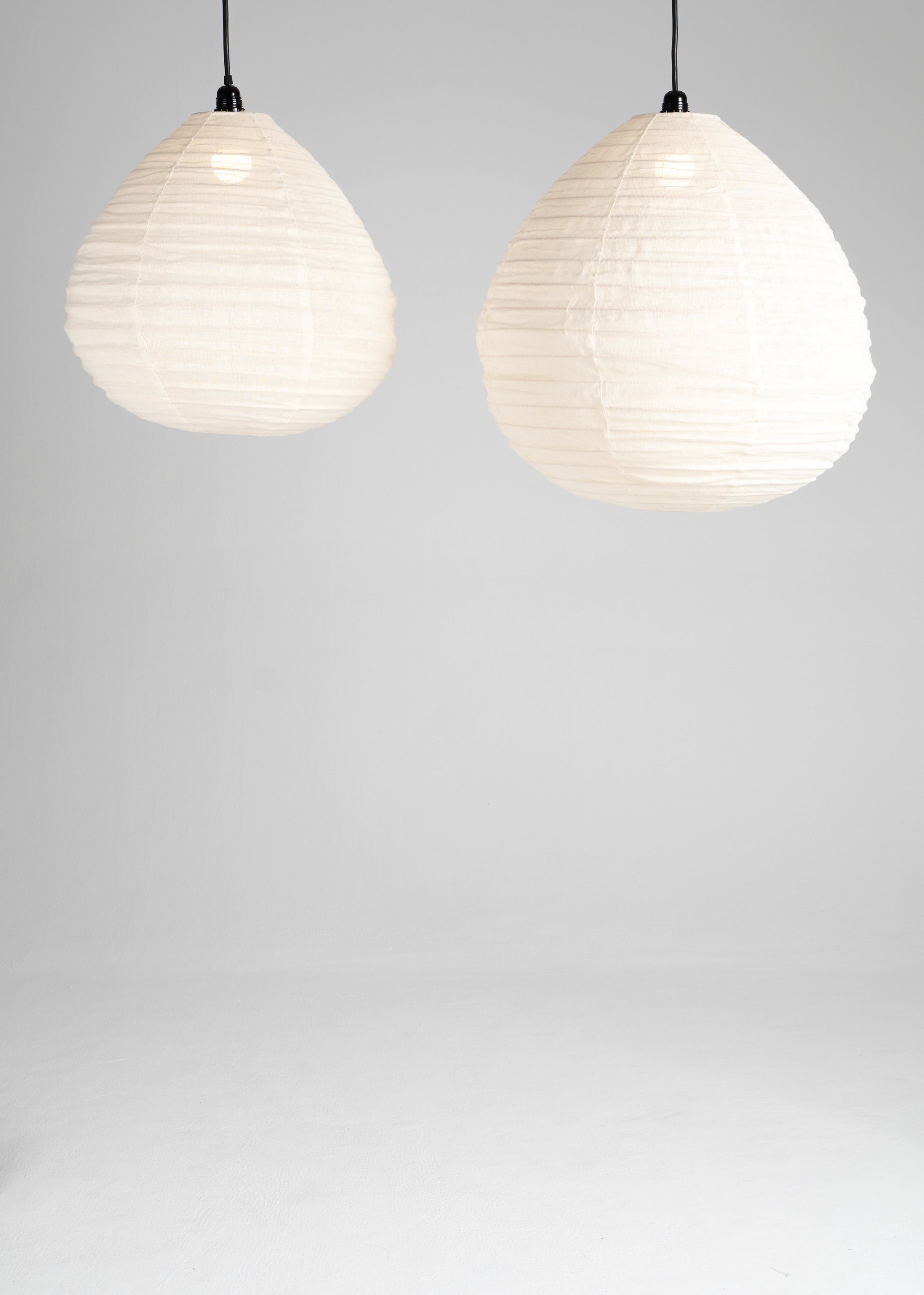Malam Linen Lantern / Off  White / Small