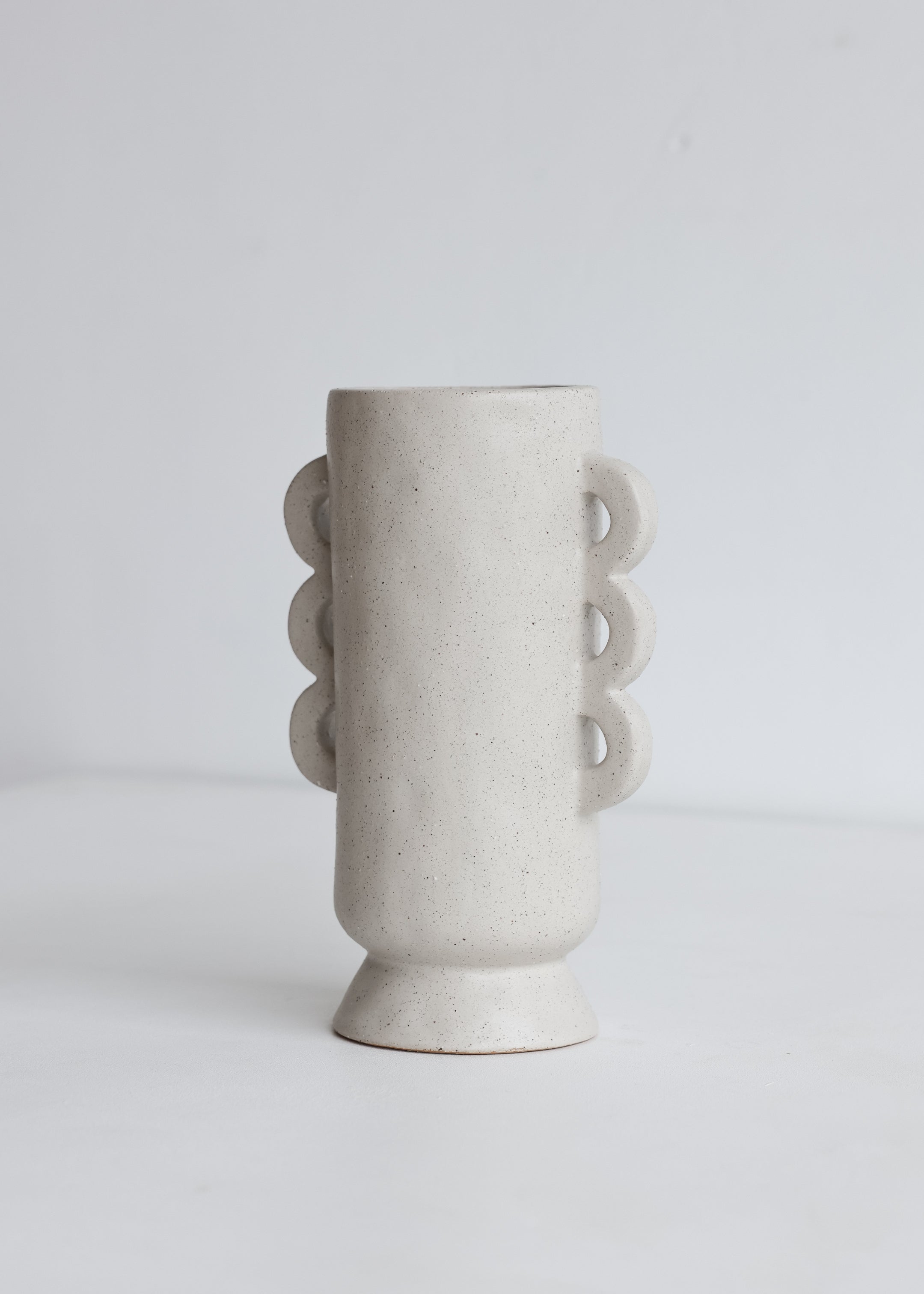 Wavy Stoneware Vase / Off White