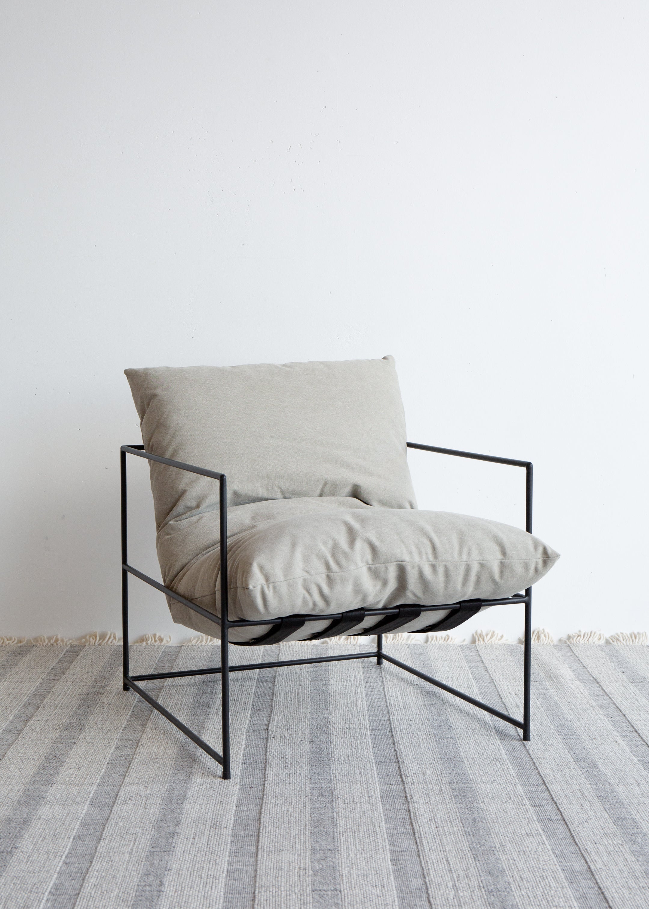 Lauro Occasional Chair / Desert Linen