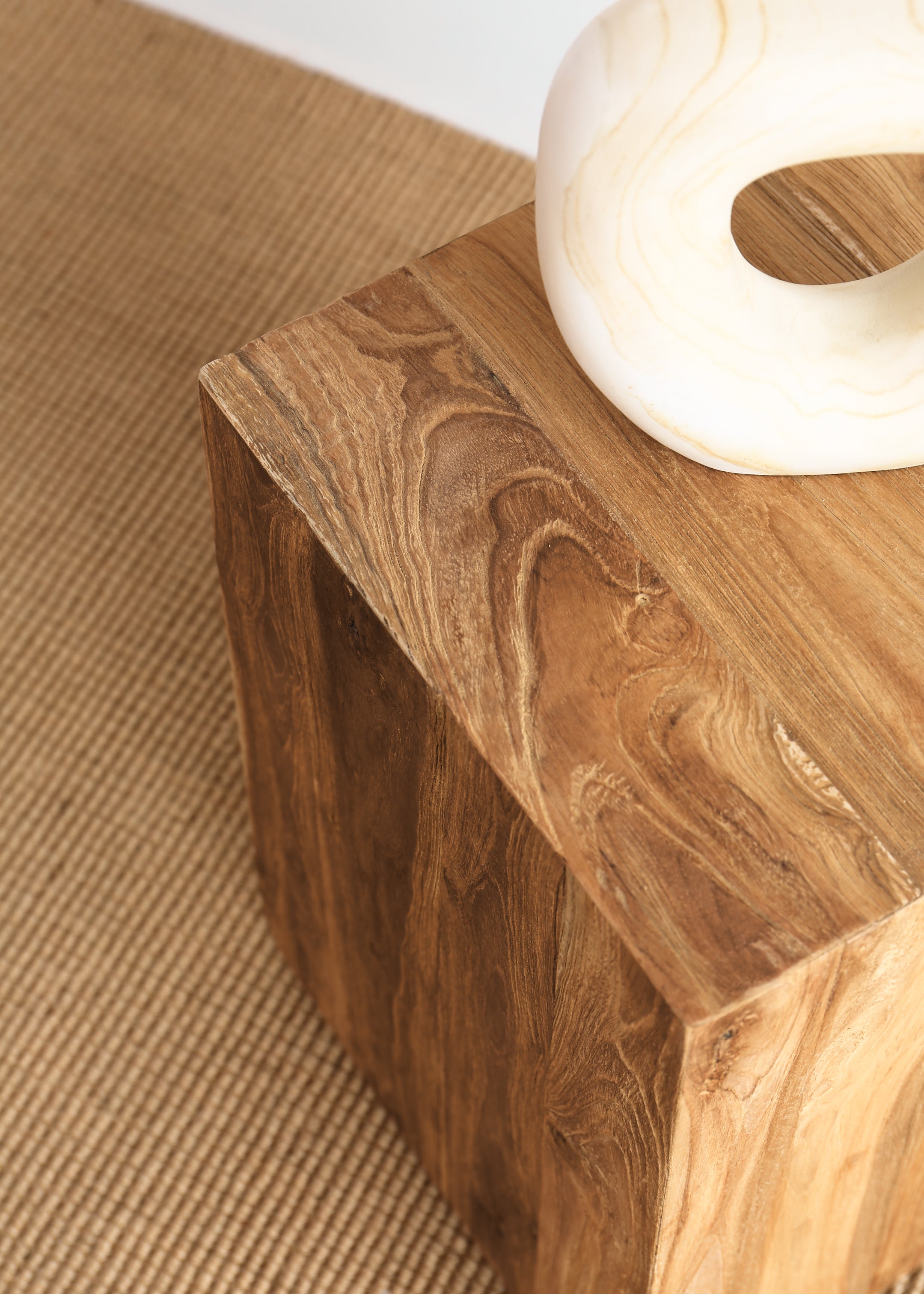 Teak Plinth / Medium / Natural